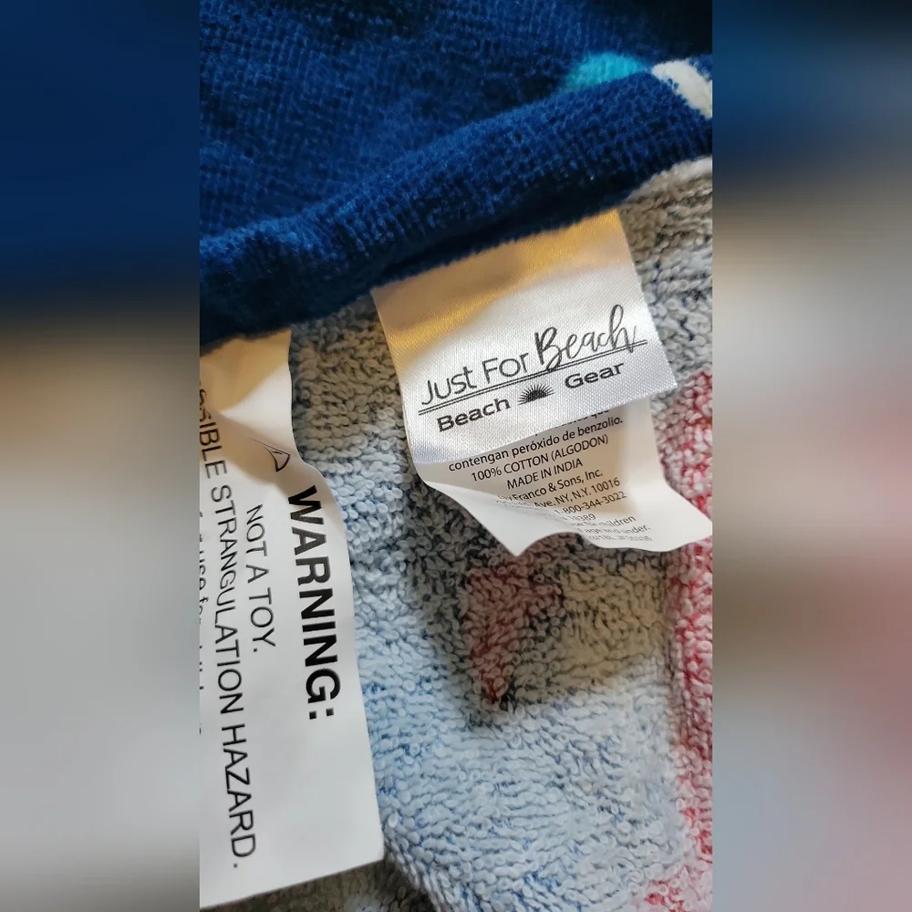 Blue anchor Beach Towel turns into bag. used